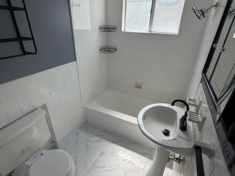 7909 Grandview St — Photo 23