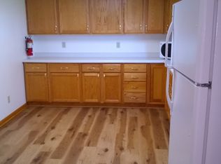 310 10th St NW, Devils Lake, ND 58301