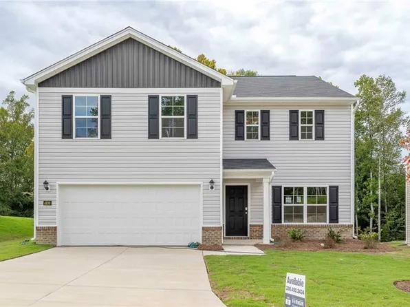 511 Wheelcrest Ct, Winston Salem, NC 27107