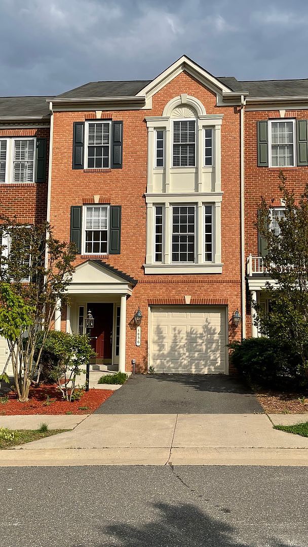 1036 Hotchkiss Pl, Fredericksburg, VA 22401 Zillow