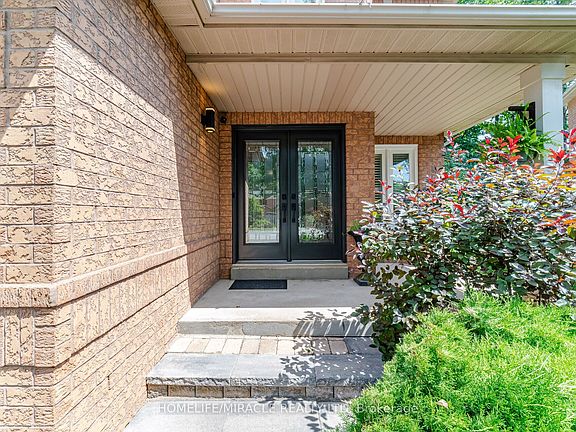 3rd image of 6089 Carradine Ct
