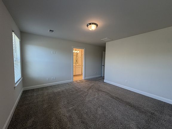 5th image of 952 Oak Ridge Ln