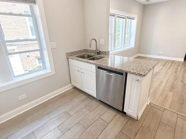4152 N California Ave #1 — Photo 33