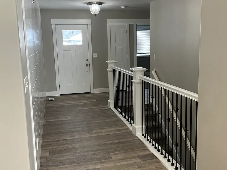 633 Lincoln St — Photo 4