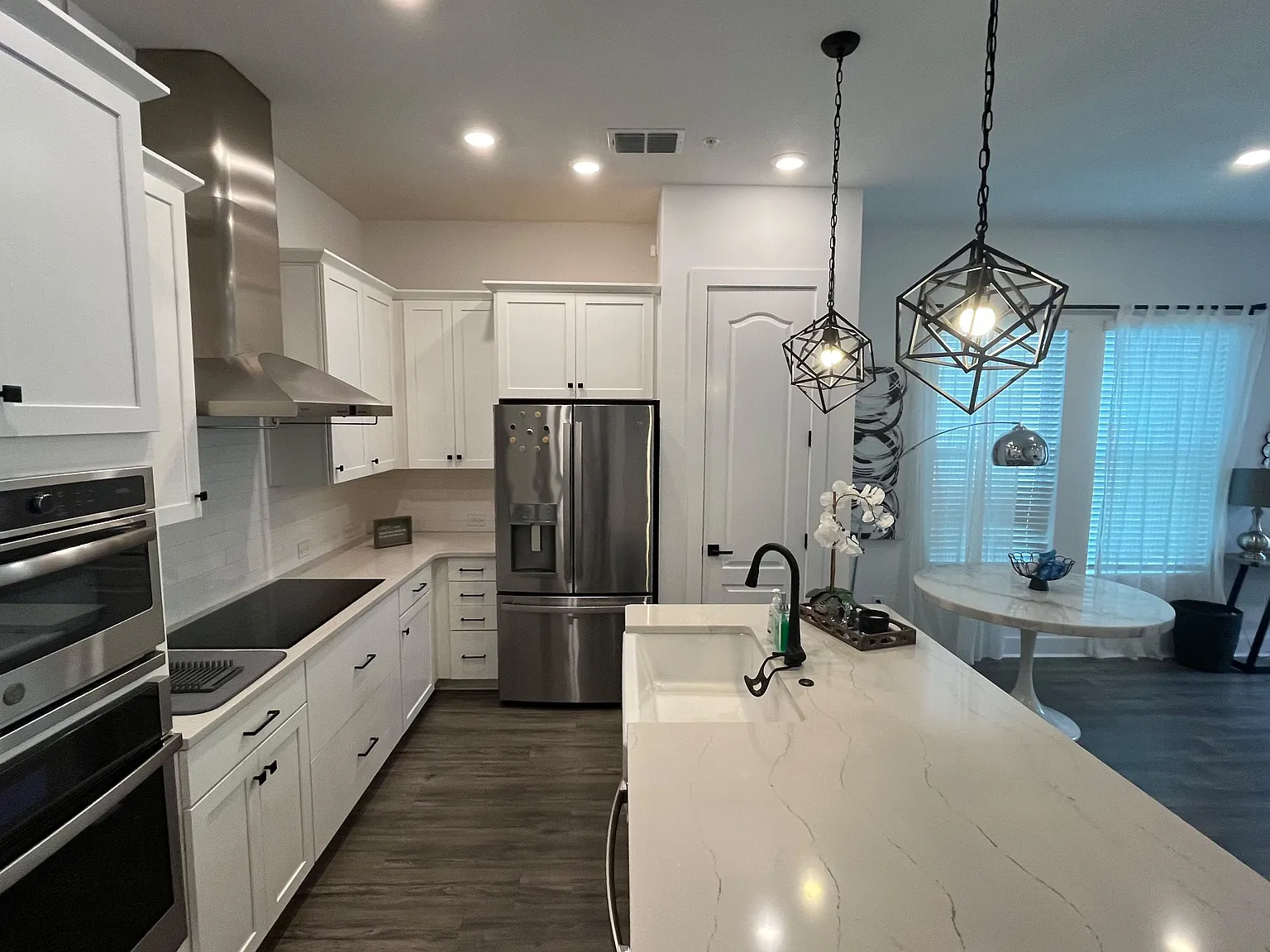 3 bed, 1606 sqft, $3,200 — Photo 4
