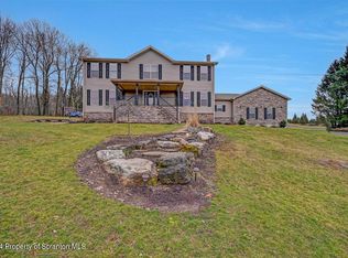 35 Hughes Rd, Moscow, PA 18444