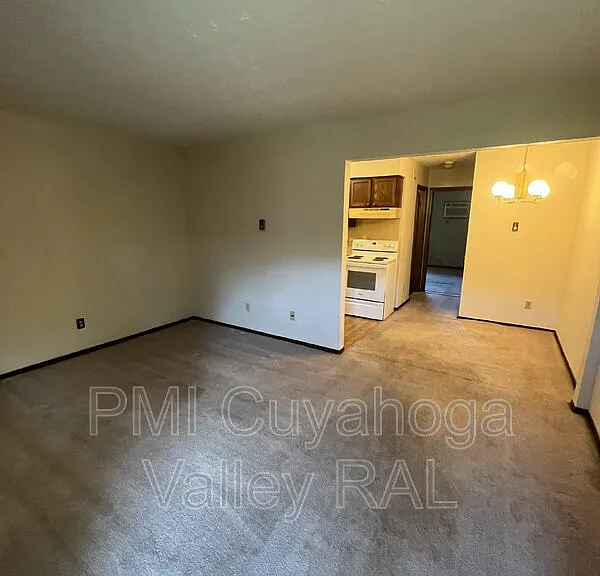 1757 S Arlington St #2 — Photo 1