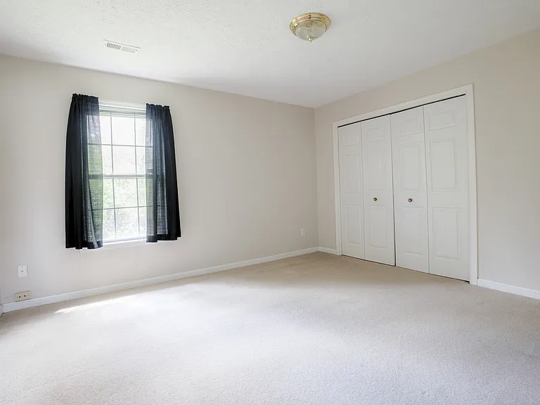 115 W White Pine Dr #19 — Photo 8