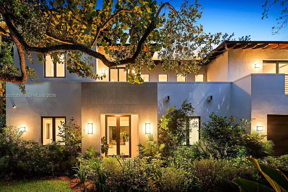 Building Photo - 4760 SW 76th Ter