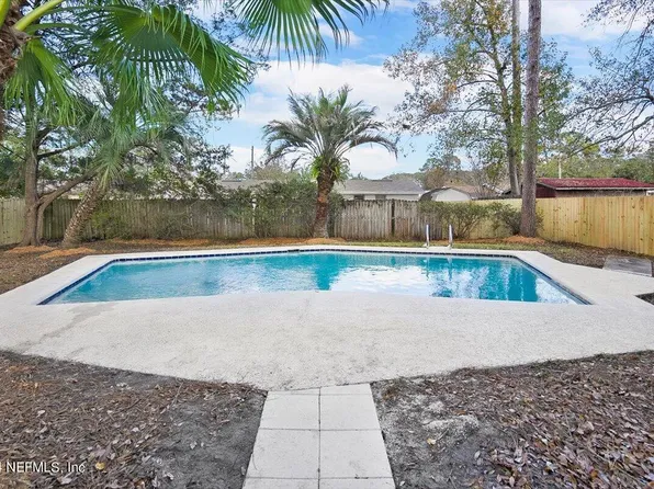 5549 KENNERLY Road, Jacksonville, FL 32207