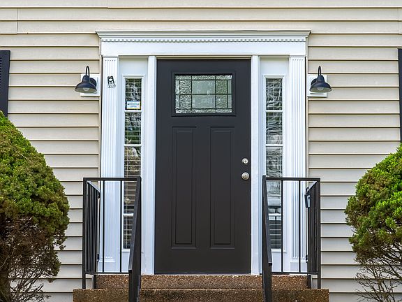 3rd image of 344 N Birchwood Dr