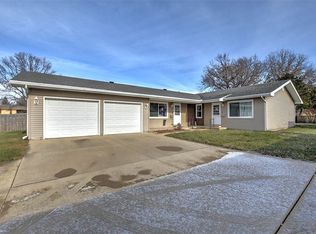 2420 Wakefield Dr, Decatur, IL 62521