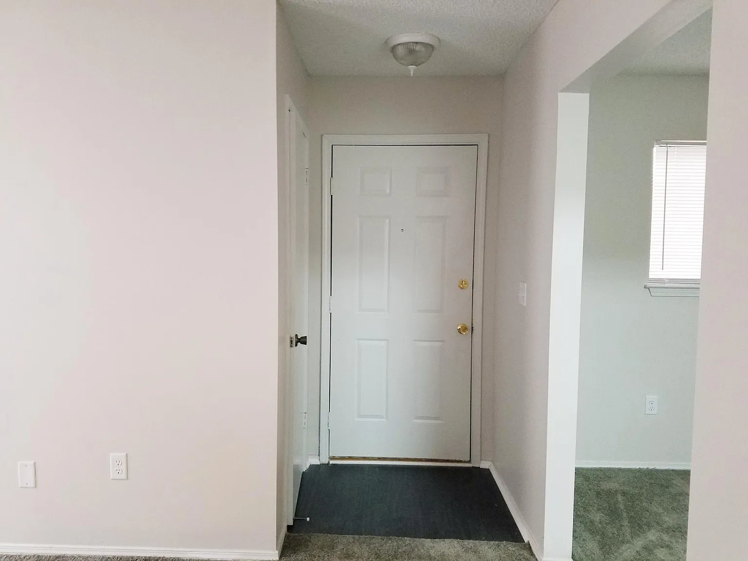 1 bed, 825 sqft, $1,450 — Photo 1