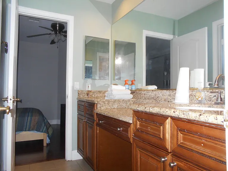 8317 Opal Cove Dr — Photo 14