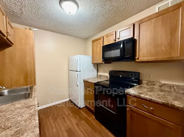 1010 N Walnut St, Maryville, MO