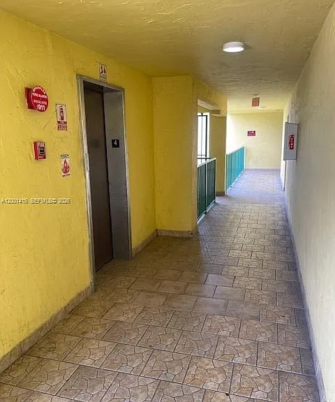 606 W 81st St #408 — Photo 16