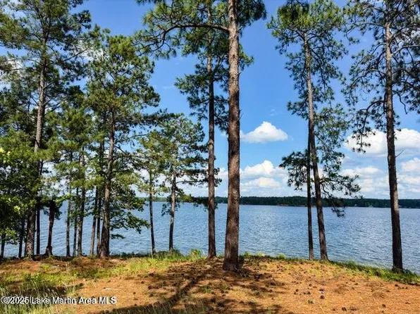 48 Heritage Dr, Alexander City, AL 35010