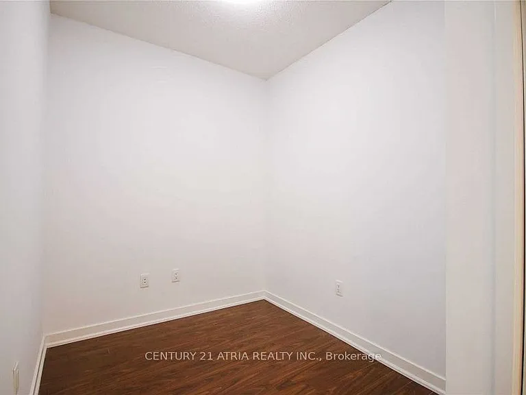 9 Spadina Ave #618 — Photo 19