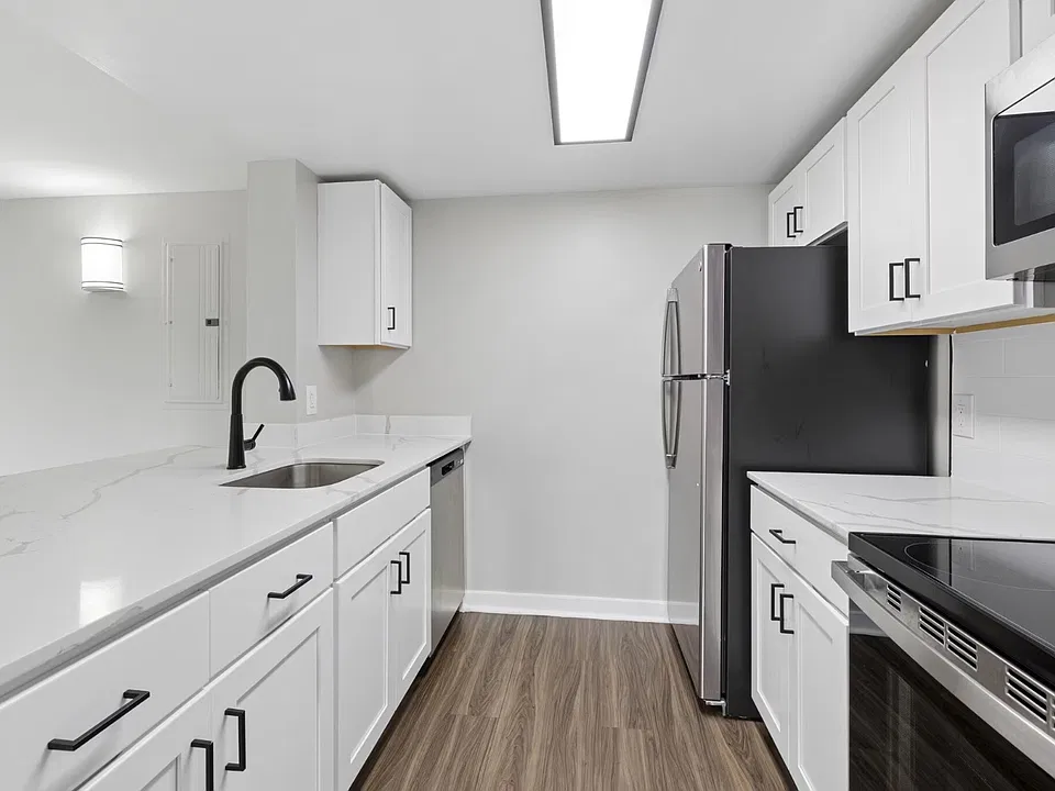 34 Cattano Ave #22E
