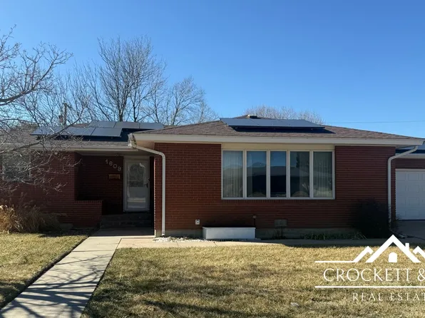 1609 Center St, Garden City, KS 67846