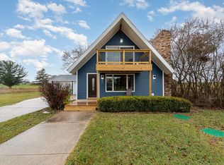 1050 Fairway Dr, Weidman, MI 48893