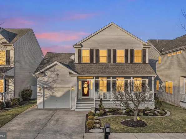 8 Carlsbad Dr, Stafford, VA 22554