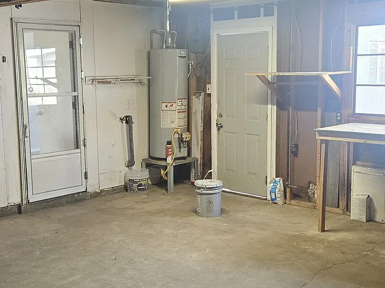 2901 Carol St NE — Photo 6