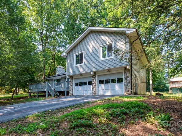 14 S Wildwood Ln, Fletcher, NC 28732