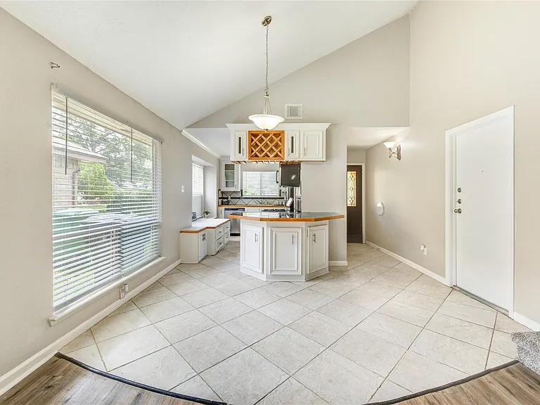 5255 Beaverbrook Dr — Photo 14