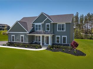 71 Woodthrush Trl, Orchard Park, NY 14127