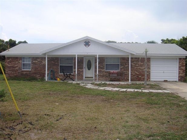 1st image of 811 Phillip Dr