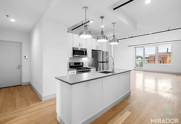 Rented by Mirador Real Estate | media 10