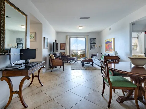 8390 SW 72nd Ave APT 508, Miami, FL 33143