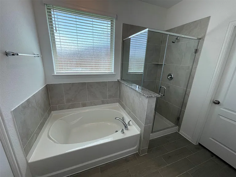 8111 Royal Palm Ct — Photo 17