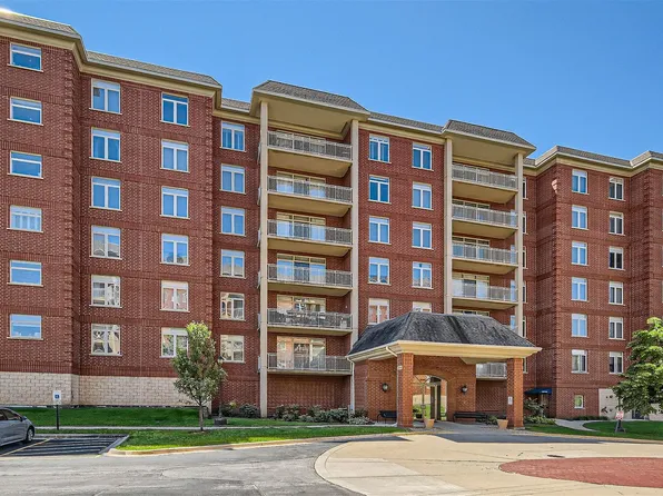 8340 Callie Ave Unit 310, Morton Grove, IL 60053