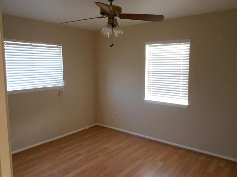 333 Briarwood Dr — Photo 9