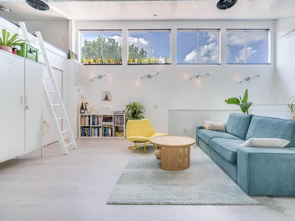 1717 Missouri St, Houston, TX 77006