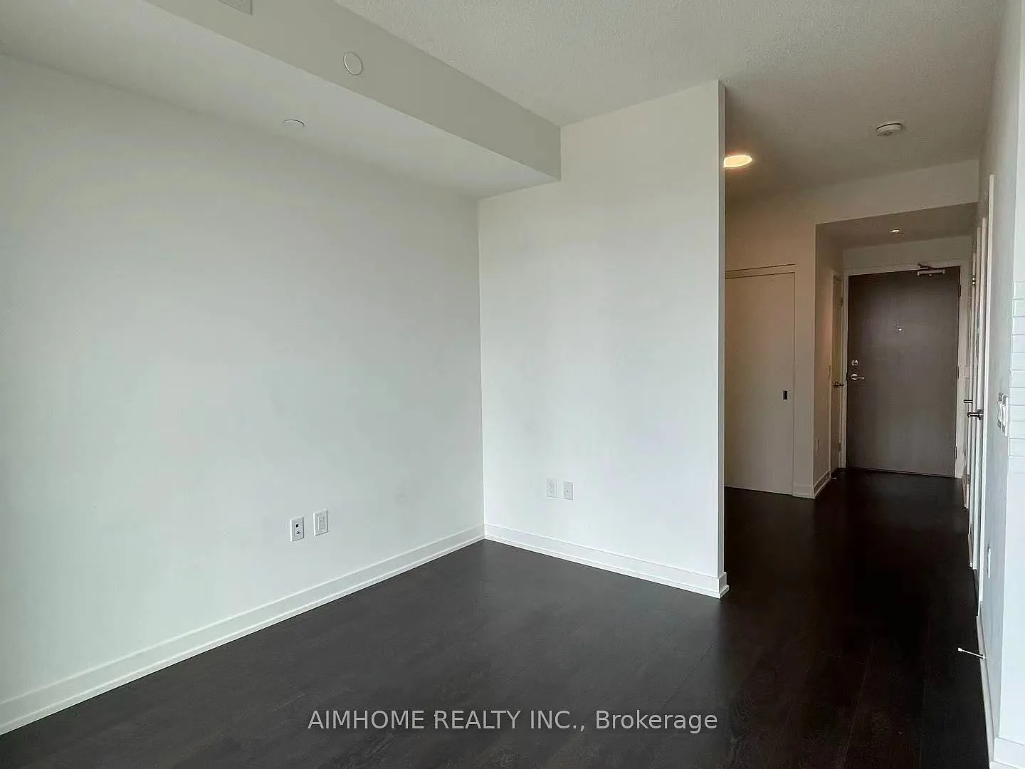 Studio, $1,900 — Photo 2