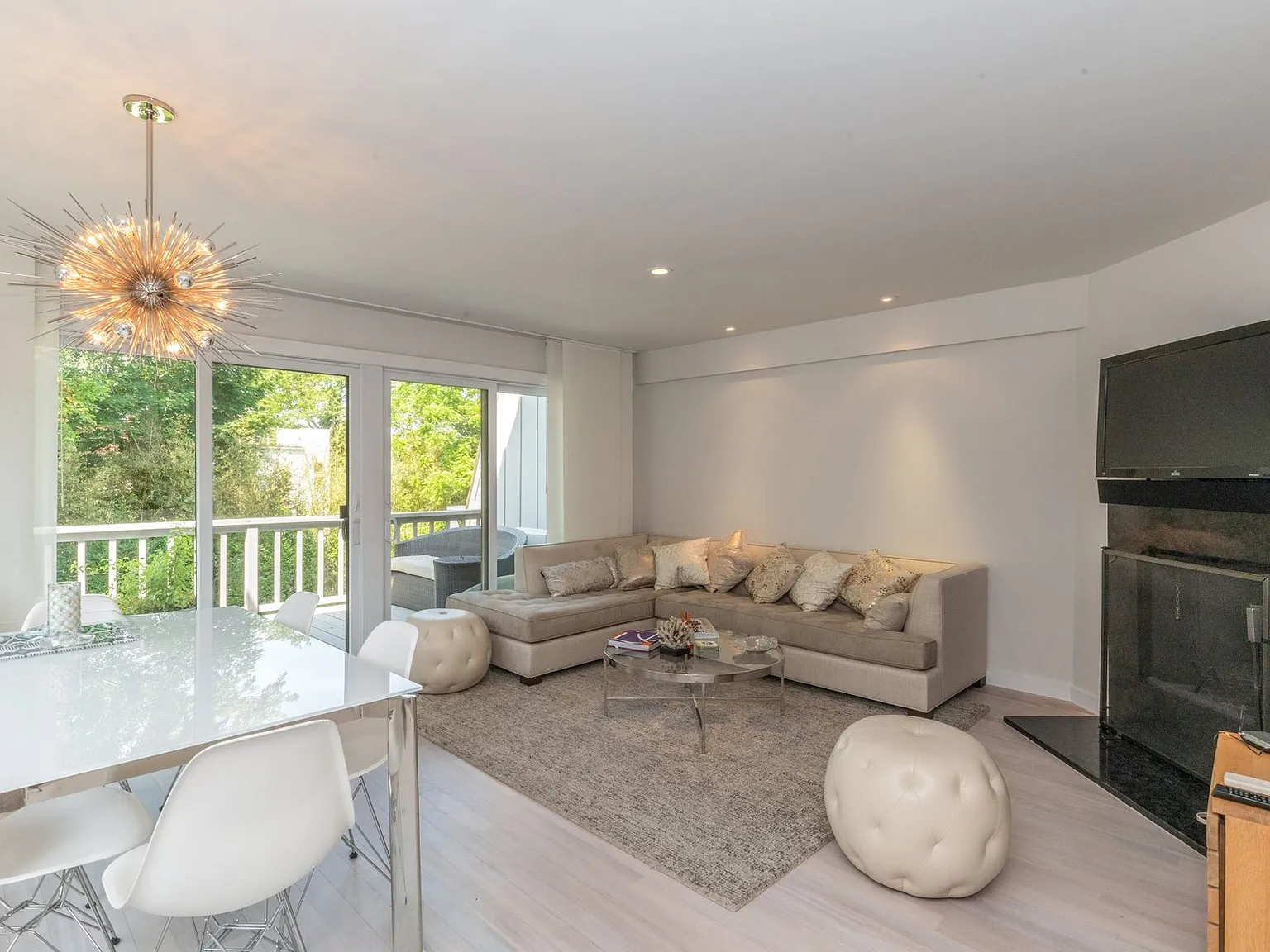 Stunning Sag Harbor Condo With Water Views — Photo 3