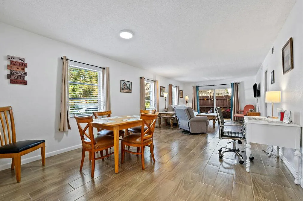 2 bed, 2.0 bath, 1100 sqft, $2,495 — Photo 1