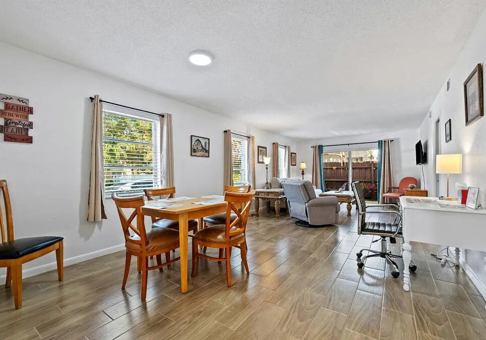 308 Southwind Ct #1