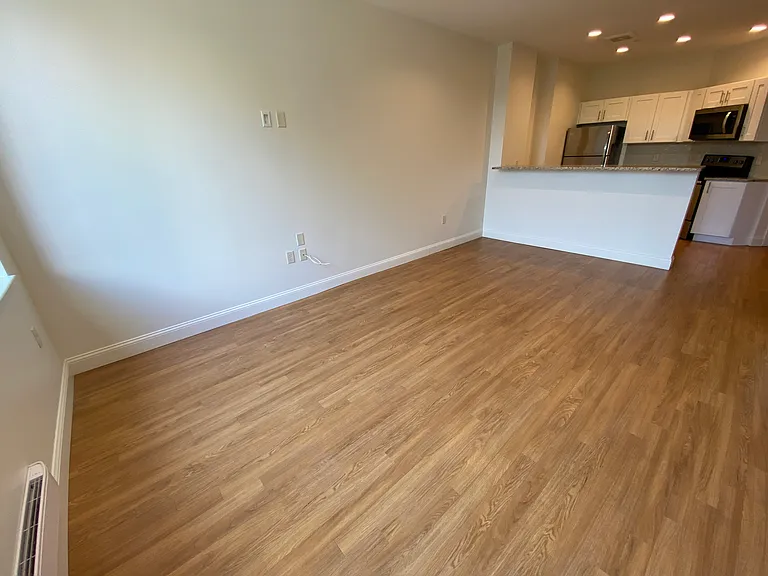 Red Oak at 875 Elm Street — Photo 47