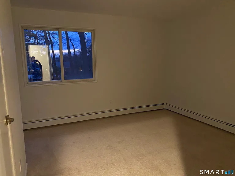 61 Kenilworth Dr W — Photo 12