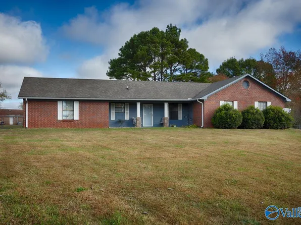 197 Silverwood Ln, Hazel Green, AL 35750