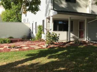 9417 Ranchview Ln N, Maple Grove, MN 55369