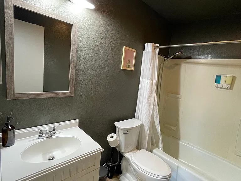 2409 Ventura Dr #C — Photo 7