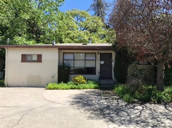 320 Hampton Rd, Hayward, CA 94541