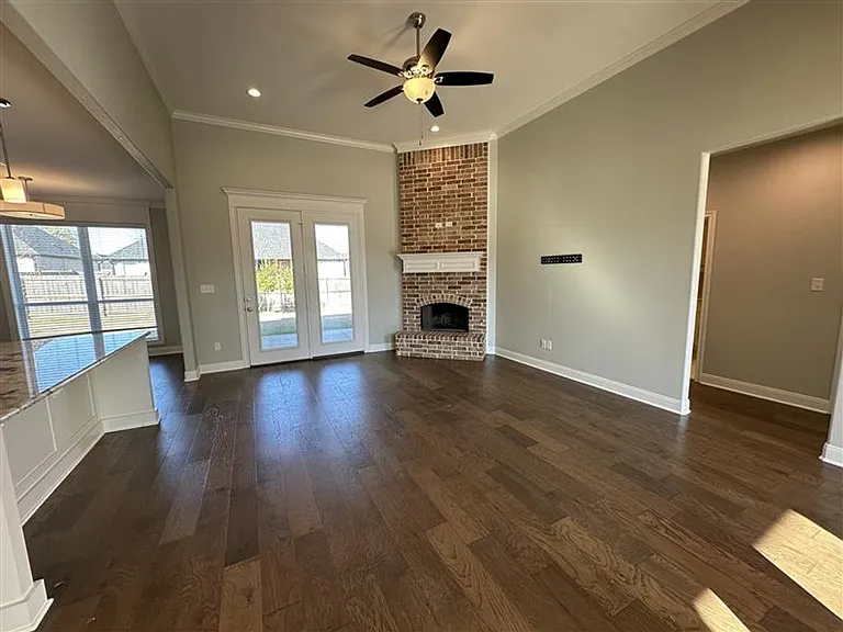 11948 Gillian Ct — Photo 4