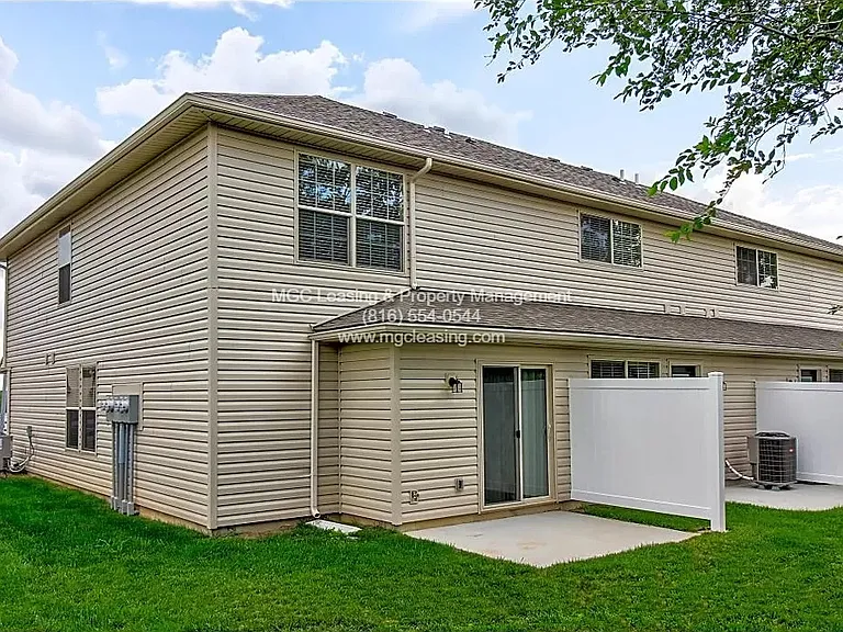 2216 SW Suncatcher Rd — Photo 15