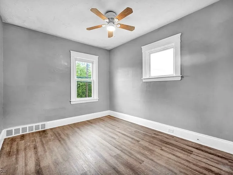 12301 Forest Ave #12301 — Photo 15